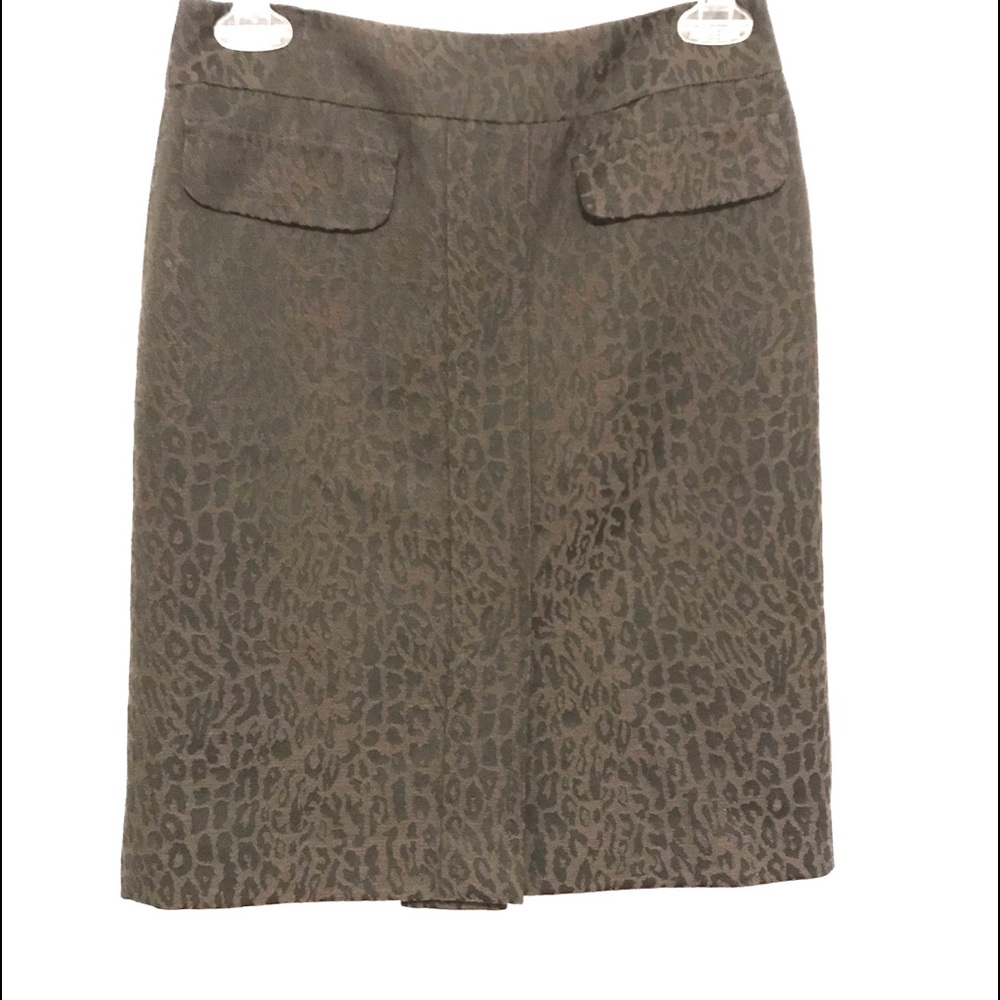 🍍3/$22 ANN TAYLOR petite leopard print wool skirt